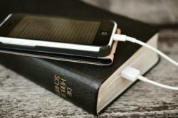 descarga biblia smartphone